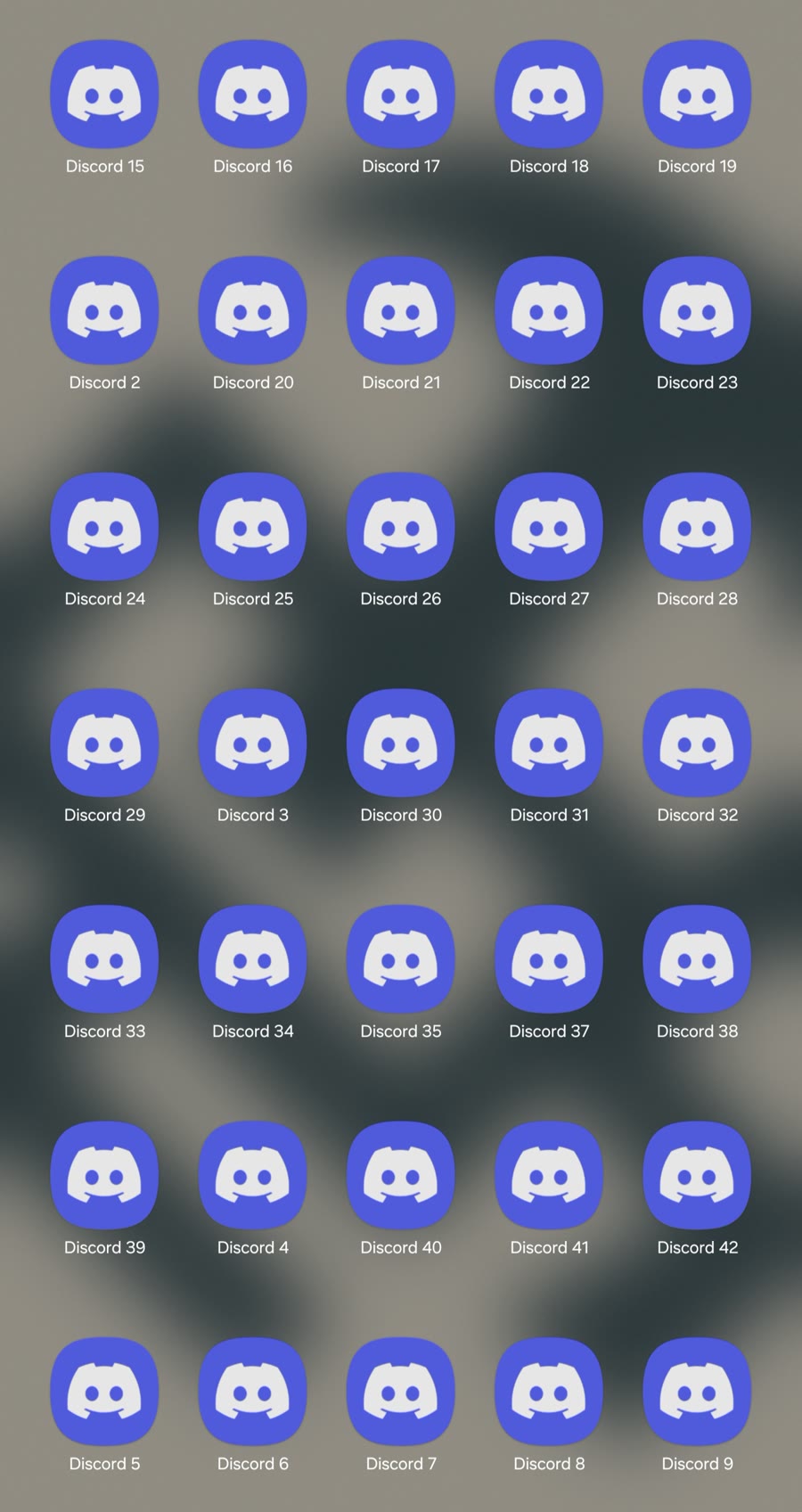 DualCloner on Android: a home screen of cloned apps, batch cloning and clone configuration